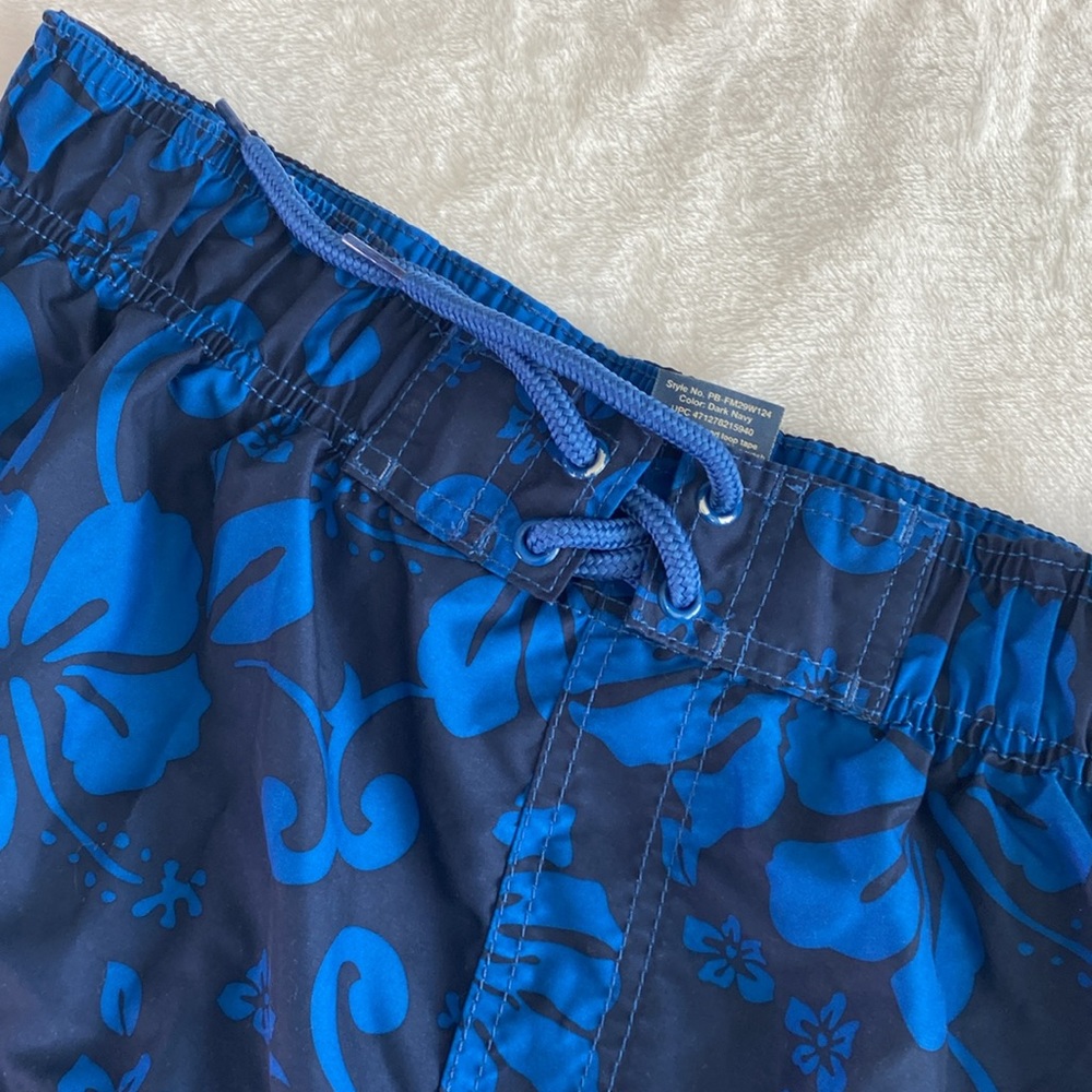 Blue and navy hibiscus print swimming trunks - Picture 15 of 15